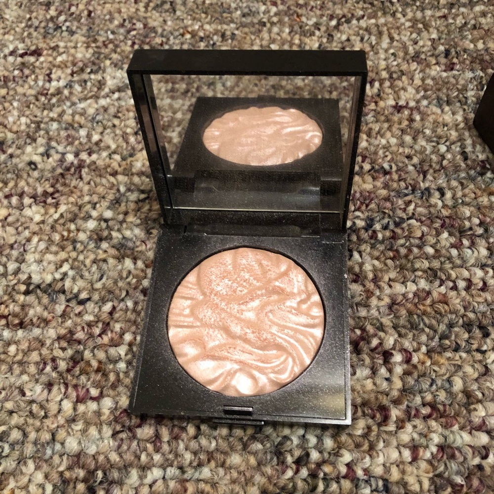 Laura Mercier Highlighter